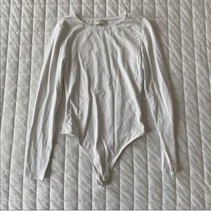 Lululoverrr 1 small white 1 small black